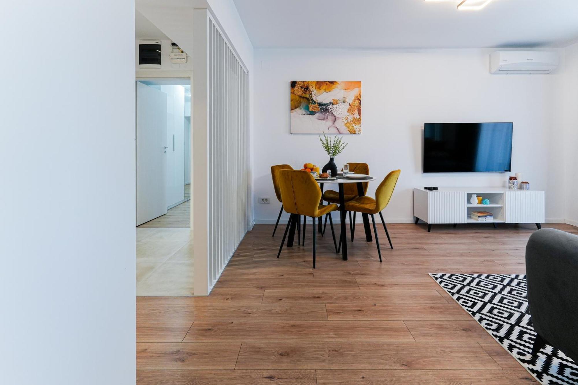 Sandra - Park-View Apt With Balcony & Parking Bucarest Exterior foto