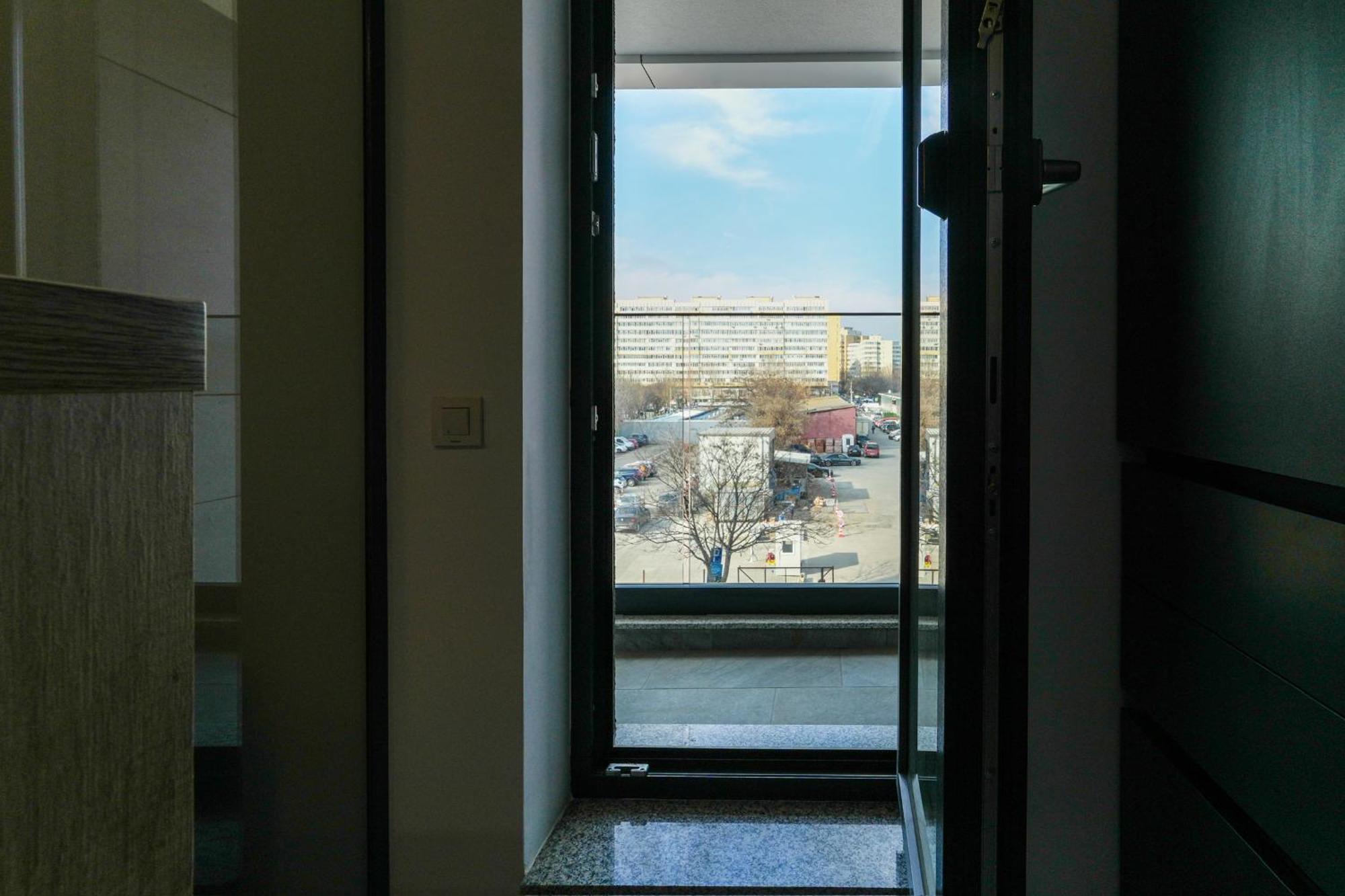 Sandra - Park-View Apt With Balcony & Parking Bucarest Exterior foto