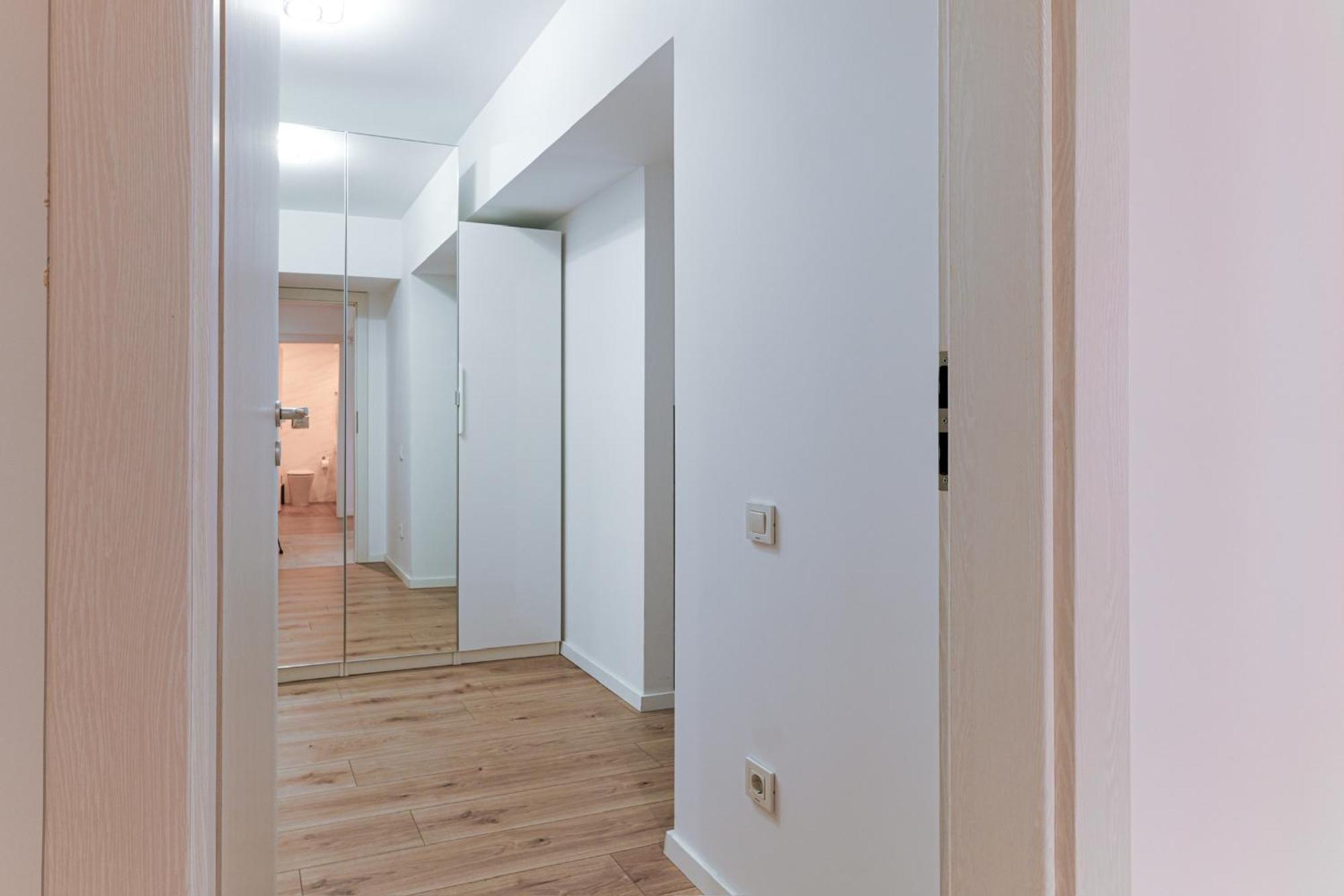 Sandra - Park-View Apt With Balcony & Parking Bucarest Exterior foto